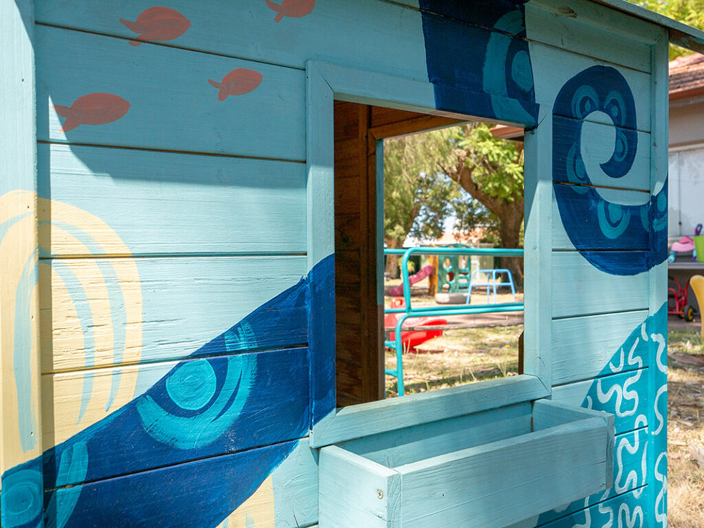 It feels very community focused and a homely environment with great variety of outdoor spaces.